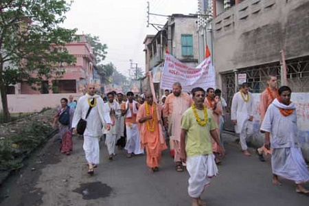 17 апреля 2011 года. Воскресный эфир Шрипада Б. Б. Авадхута Махараджа, Индия