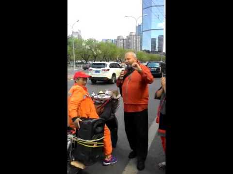 Avadhut Maharaj. "Hare Krishna" mahamantra on the street in China